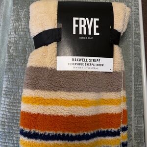 FRYE Maxwell Stripe Reversible Sherpa Throw Southwest Comfort 50" x 70" NWT Boho